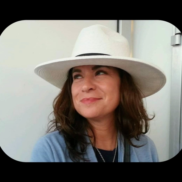 Meet your Posher, Shani - Picture 2 of 2